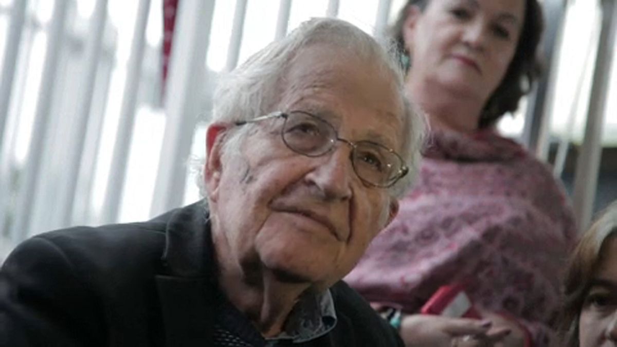 Noam Chomsky a korrupt brazil elnöknél járt