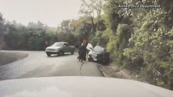 États-Unis : un policier aux réflexes impressionnants États-Unis : un policier aux réflexes impressionnants