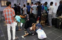 القتال يُجبر مسافرين على الانتظار في مطار مصراته بعد إغلاق مطار طرابلس