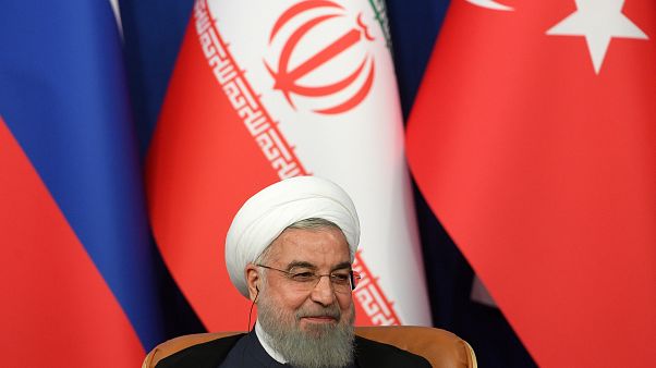 Ruhani'den Trump'a sert mesaj: ABD Saddam Hüseyin ile aynı kaderi paylaşacak Ruhani'den Trump'a sert mesaj: ABD Saddam Hüseyin ile aynı kaderi paylaşacak