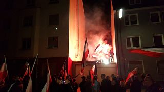 "Wer Deutschland liebt, ist Antisemit": Neo-Nazis marschieren  in Dortmund (Videos)