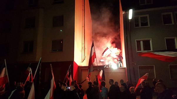 "Wer Deutschland liebt, ist Antisemit": Neo-Nazis marschieren in Dortmund (Videos) "Wer Deutschland liebt, ist Antisemit": Neo-Nazis marschieren in Dortmund (Videos)