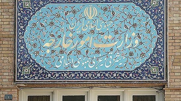 وزارت خارجه ایران کاردار سفارت بریتانیا و سفرای هلند و دانمارک را احضار کرد وزارت خارجه ایران کاردار سفارت بریتانیا و سفرای هلند و دانمارک را احضار کرد