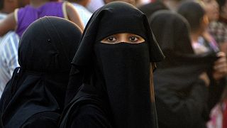 İsviçre'de bir kanton daha referandumla burkayı yasakladı