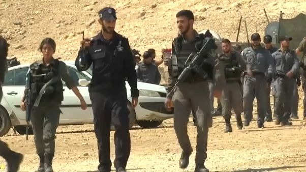 Israel orders Bedouin villagers to clear homes Israel orders Bedouin villagers to clear homes