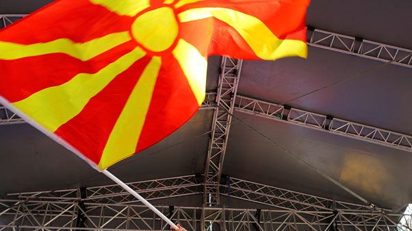 Неделя до референдума о переименовании страны Неделя до референдума о переименовании страны