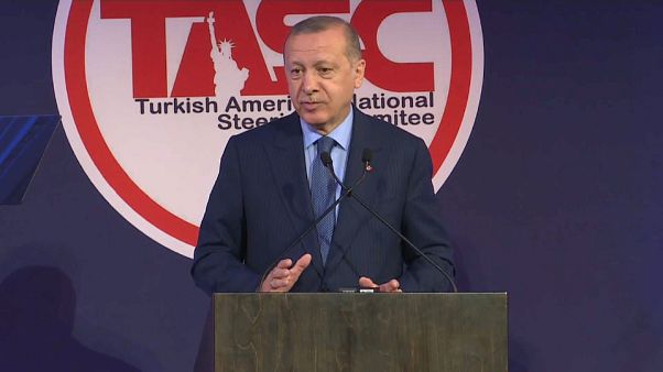 إردوغان يتعهد من نيويورك بفرض مناطق آمنة شرقي الفرات في سوريا إردوغان يتعهد من نيويورك بفرض مناطق آمنة شرقي الفرات في سوريا