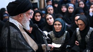 علی خامنه‌ای: عاملان حمله اهواز دستشان در جیب سعودی و امارات است