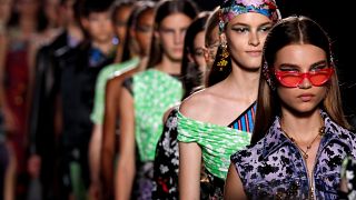 Milan Moda Haftası Bahar 2019 Versace kreasyonu