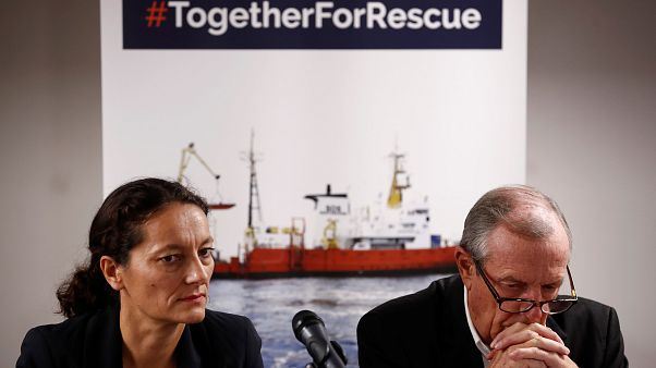 Sophie Beau (SOS Méditerranée) et Francis Vallat (SOS Méditerranée France) Sophie Beau (SOS Méditerranée) et Francis Vallat (SOS Méditerranée France)