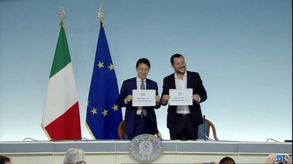 Decreto Sicurezza: cancellato il permesso di soggiorno per motivi umanitari Decreto Sicurezza: cancellato il permesso di soggiorno per motivi umanitari