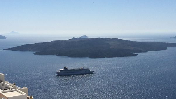 Yunanistan'dan adalardaki vergi kaçakçılığına drone'lu çözüm Yunanistan'dan adalardaki vergi kaçakçılığına drone'lu çözüm