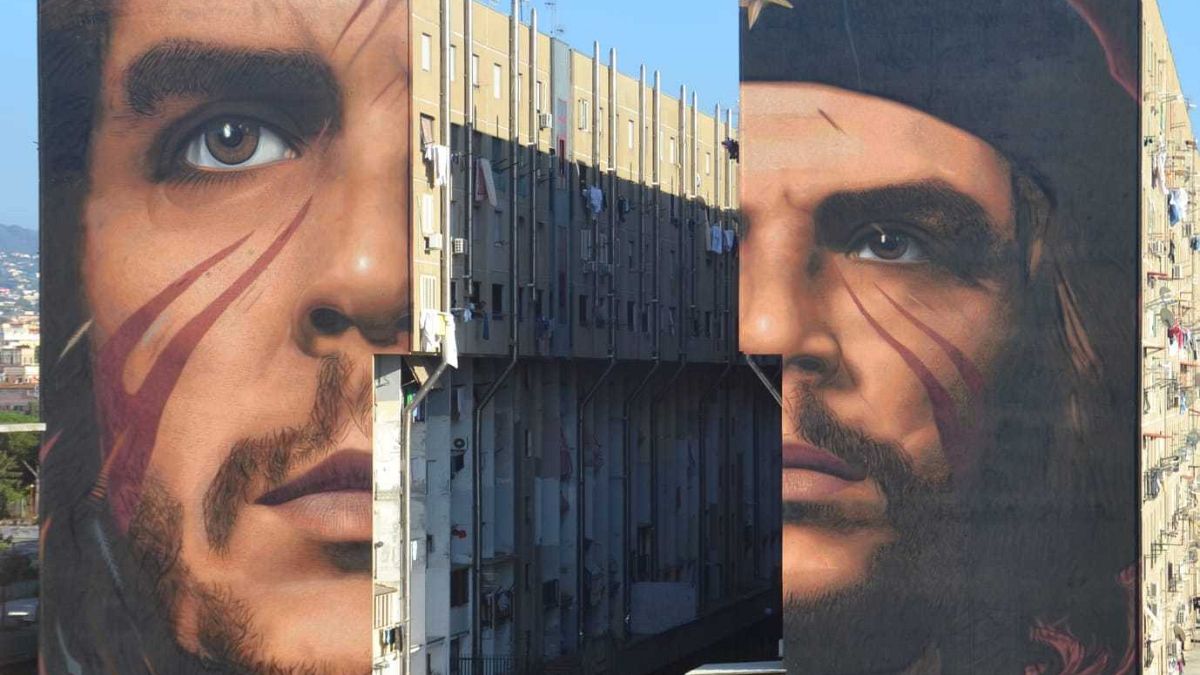 Dos murales gigantes del Che Guevara aparecen en Nápoles