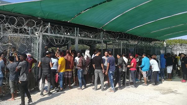 To euronews μέσα στον καταυλισμό της Μόριας To euronews μέσα στον καταυλισμό της Μόριας