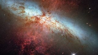 Hubble Monitors Supernova In Nearby Galaxy M82
