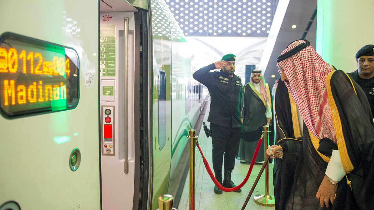 پادشاه عربستان خط آهن سریع السیر بین مکه و مدینه را افتتاح کرد