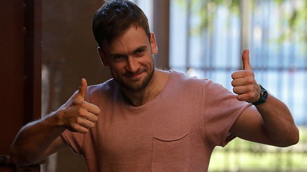 Петр Верзилов выписан из больницы Петр Верзилов выписан из больницы