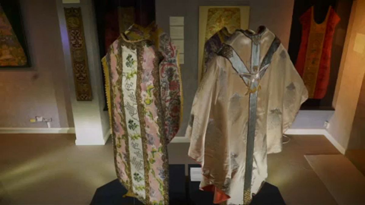 Как одевались священники в Средневековье 