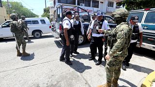 El Gobierno mexicano toma el control de Acapulco y desarma a la policía local