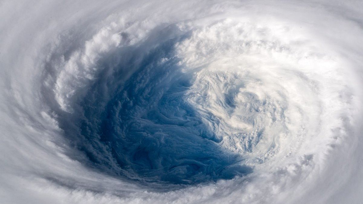 L'impressionante occhio del tifone Trami visto dallo spazio