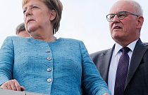 Kauder-Abwahl ein schwerer Schlag für Merkel