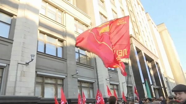 Russos protestam contra reforma das pensões de Vladimir Putin Russos protestam contra reforma das pensões de Vladimir Putin