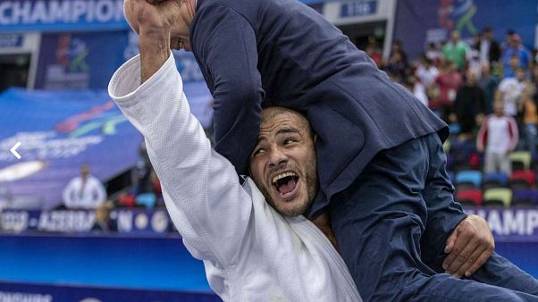 Judo: Tushishvili e Asahina conquistam Mundiais de Baku Judo: Tushishvili e Asahina conquistam Mundiais de Baku