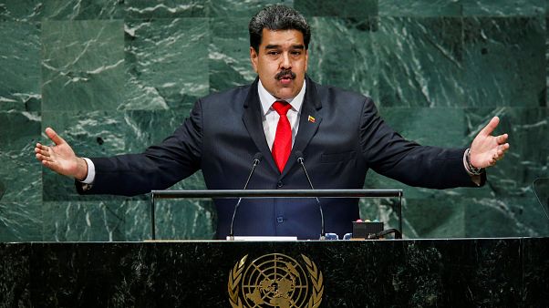 Maduro tiende la mano a Trump y ofrece sentarse a negociar Maduro tiende la mano a Trump y ofrece sentarse a negociar