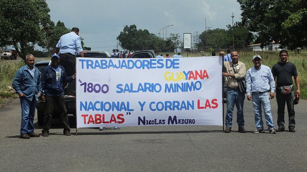 Venezuela'da 60 kat artırılan asgari ücrete beyaz yakalı isyanı Venezuela'da 60 kat artırılan asgari ücrete beyaz yakalı isyanı