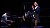 Salvador Sobral: "No futebol jogo à defesa, não na vida" Salvador Sobral: "No futebol jogo à defesa, não na vida"