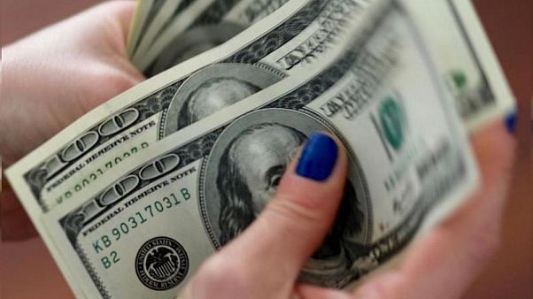 Dolar Türk Lirası karşısında 6'nın altına indi Dolar Türk Lirası karşısında 6'nın altına indi
