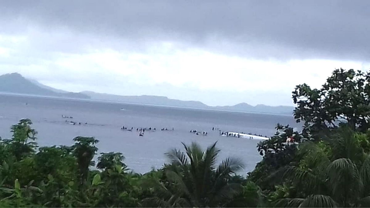 Mikronezya'da yolcu uçağı denize düştü: Can kaybı yaşanmadı