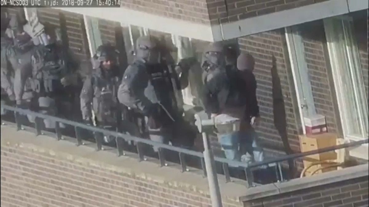 Paesi Bassi, arrestati sette estremisti: torna l'incubo-Van Gogh