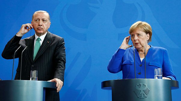 دیدار اردوغان و مرکل؛ وعده نشست چهار جانبه درباره سوریه بدون حضور ایران دیدار اردوغان و مرکل؛ وعده نشست چهار جانبه درباره سوریه بدون حضور ایران
