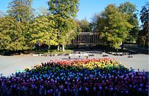 Bunter Protest für einen schwulen Referendar an einer Schule in Borken