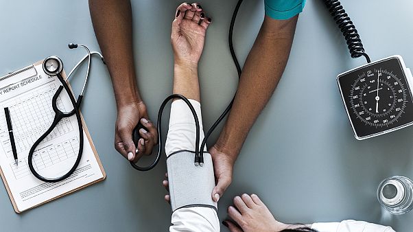 فجوات كبيرة بالأجور على أساس "عرقي" في هيئة الخدمات الطبية البريطانية فجوات كبيرة بالأجور على أساس "عرقي" في هيئة الخدمات الطبية البريطانية