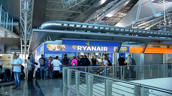 Ryanair, çalışanların grevi yüzünden 250 uçuşu iptal etmek zorunda kaldı Ryanair, çalışanların grevi yüzünden 250 uçuşu iptal etmek zorunda kaldı