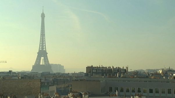 Anche la Francia sfora i parametri imposti da Bruxelles Anche la Francia sfora i parametri imposti da Bruxelles