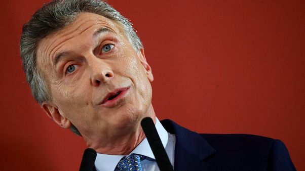 Presidente argentino reconhece e lamenta aumento da taxa de pobreza Presidente argentino reconhece e lamenta aumento da taxa de pobreza
