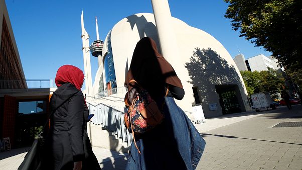 Allemagne : Erdogan inaugure une mosquée controversée Allemagne : Erdogan inaugure une mosquée controversée