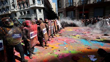 Confrontos regressam ao centro de Barcelona