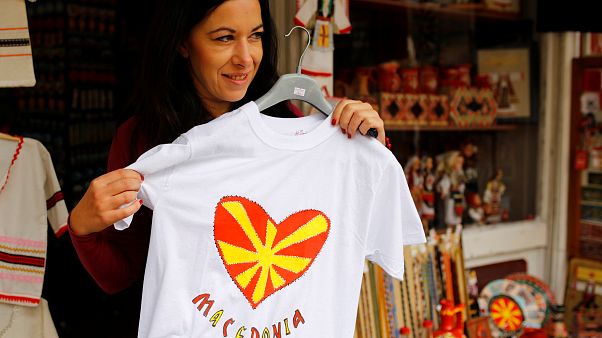 Macedónios votam nome do país e futuro na UE Macedónios votam nome do país e futuro na UE