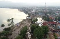 مسؤول رسمي: عدد ضحايا الزلزال وتسونامي في إندونيسيا وصل إلى 832 قتيلا