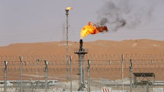 صزرو لحقل الشيبة النفطي في صحراء الربع الخالي في السعودية