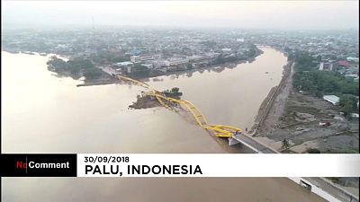 Endonezya'daki deprem ve tsunaminin etkisi 'drone' ile görüntülendi