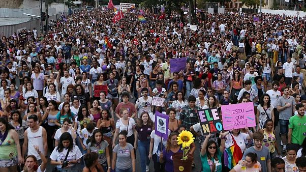 Mulheres aos milhares contra Bolsonaro Mulheres aos milhares contra Bolsonaro