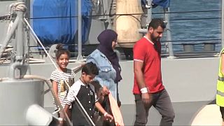 Мигранты с "Аквариуса" высадились на Мальте