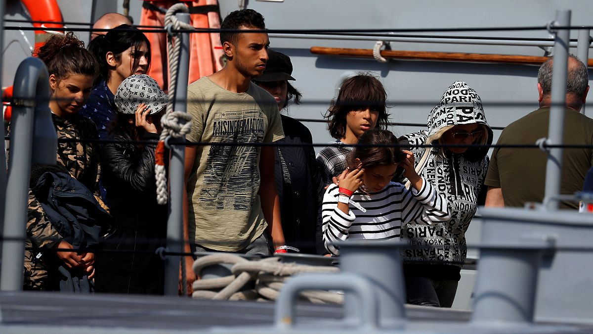 Migrantes do Aquarius desembarcam em Malta