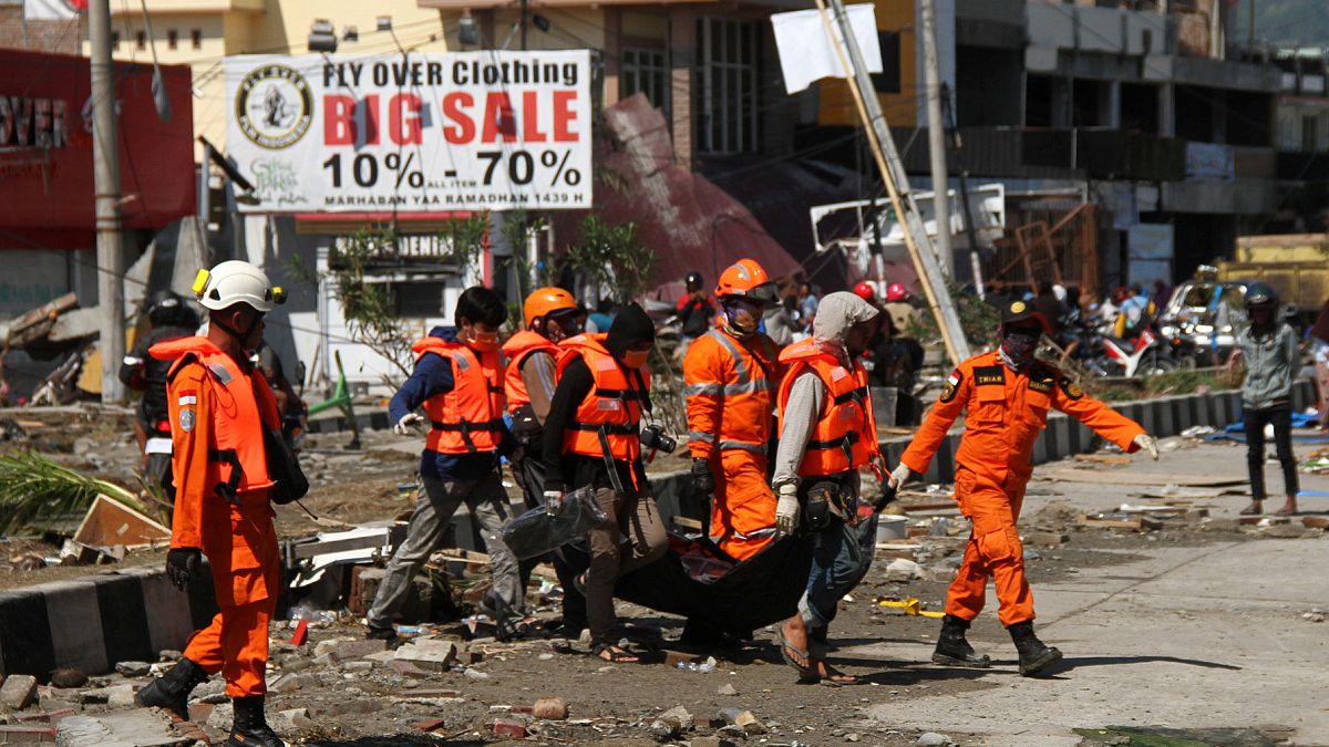 Ινδονησία: Μάχη με τον χρόνο - Φόβοι για χιλιάδες νεκρούς