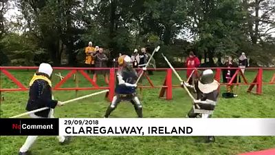 Irlanda, combattimenti medievali nel castello di Claregalway